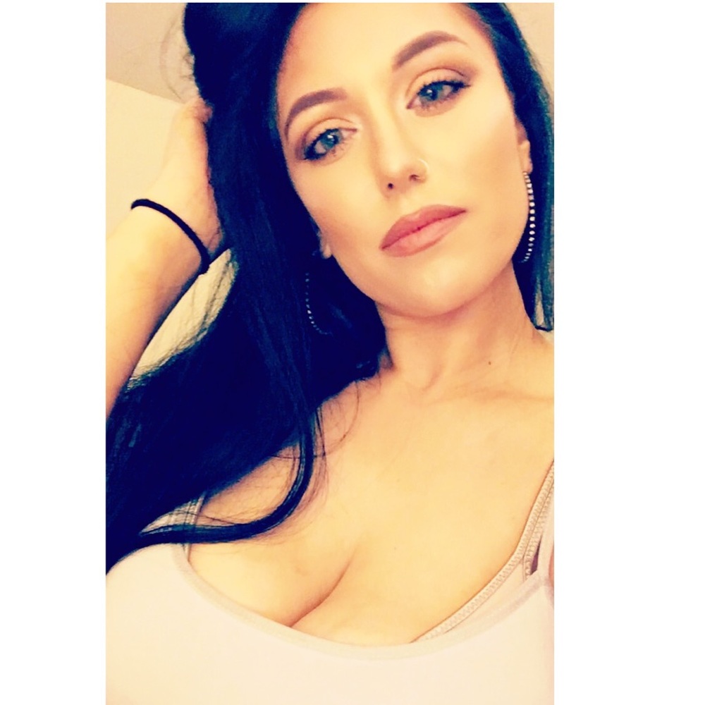 Meet your Posher, Cristina
